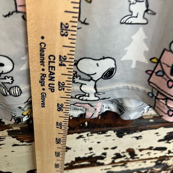 Muncie Munki x Peanuts Christmas Snoopy and Woodstock pajama top. Size S. - Picture 6 of 7